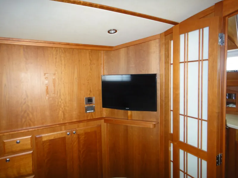 Slide: The Image of Cummins display and Fusion radio - 14