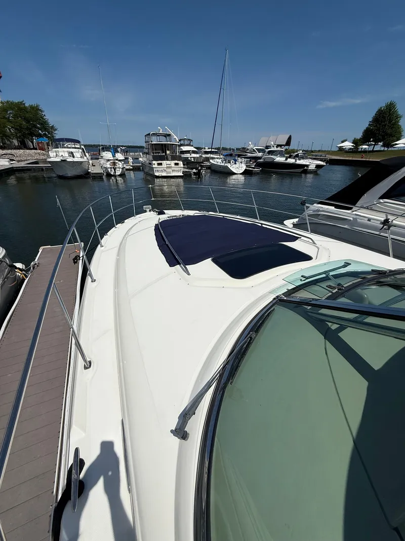 Slide: The Image of Sea Ray 44 Sundancer 2006 - 15