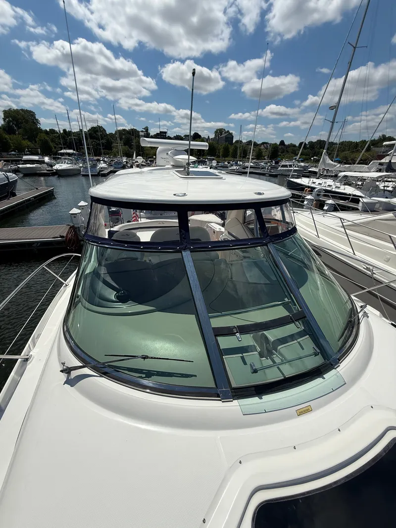 Slide: The Image of Sea Ray 44 Sundancer 2006 - 16
