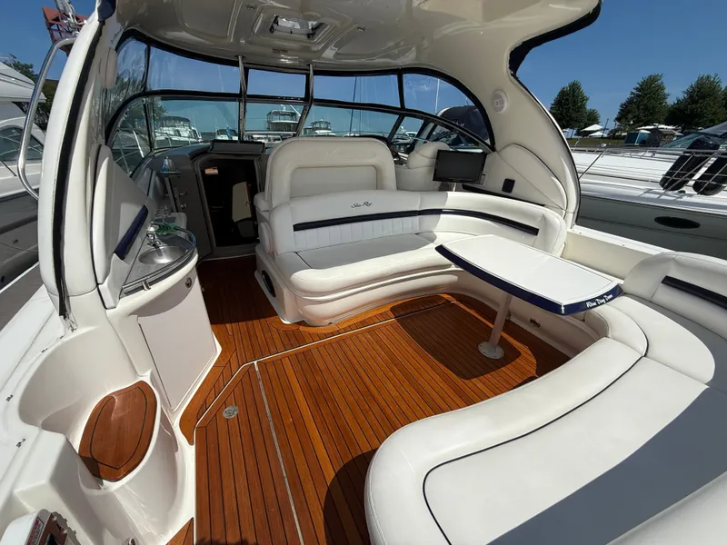 Slide: The Image of Sea Ray 44 Sundancer 2006 - 18