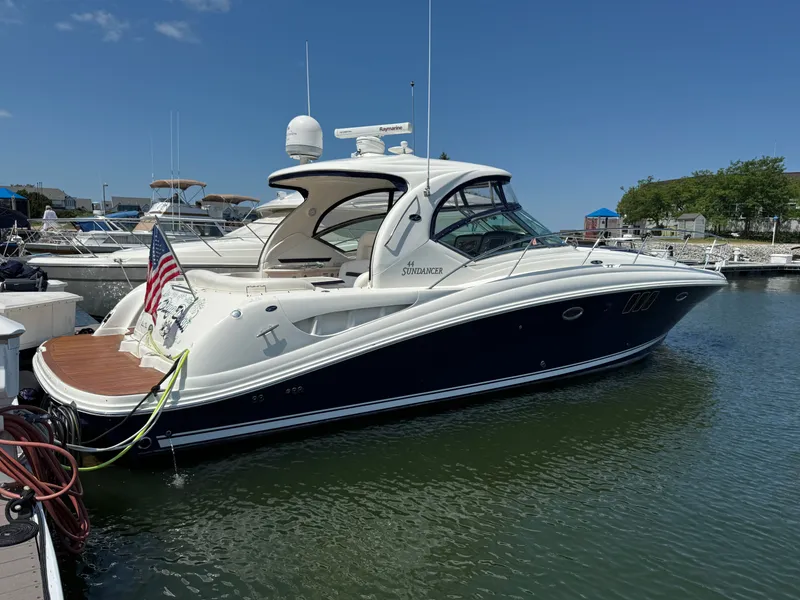 Slide: The Image of Sea Ray 44 Sundancer 2006 - 2