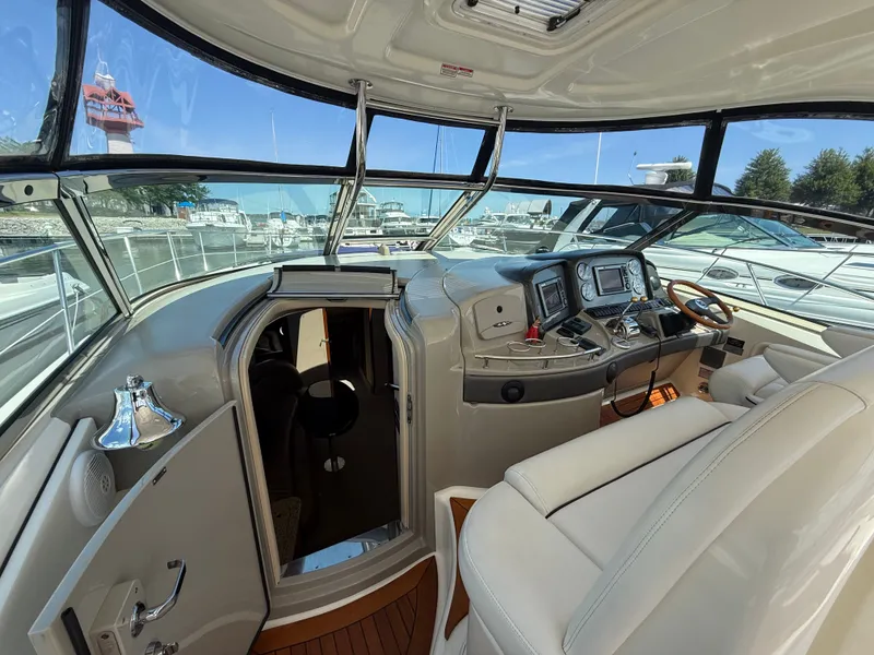 Slide: The Image of Sea Ray 44 Sundancer 2006 - 22