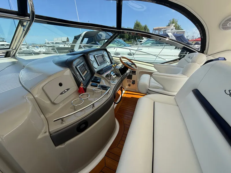 Slide: The Image of Sea Ray 44 Sundancer 2006 - 23