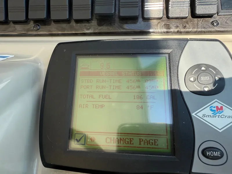 Slide: The Image of Sea Ray 44 Sundancer 2006 - 25