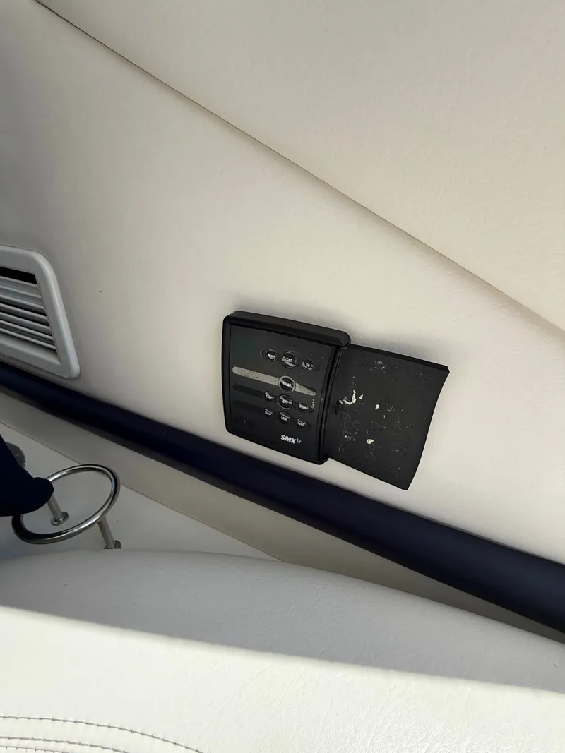 Slide: The Image of Sea Ray 44 Sundancer 2006 - 28