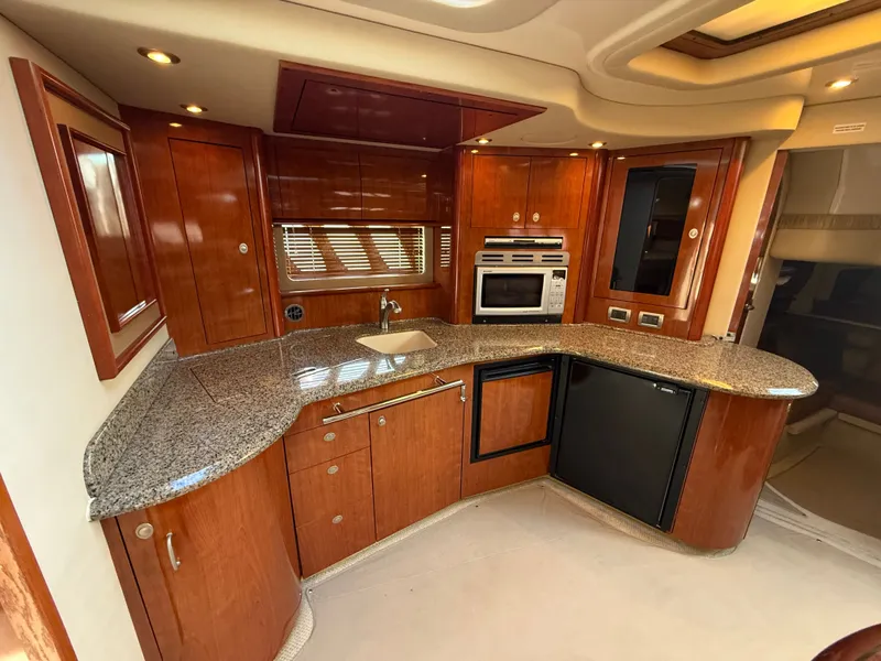 Slide: The Image of Sea Ray 44 Sundancer 2006 - 30