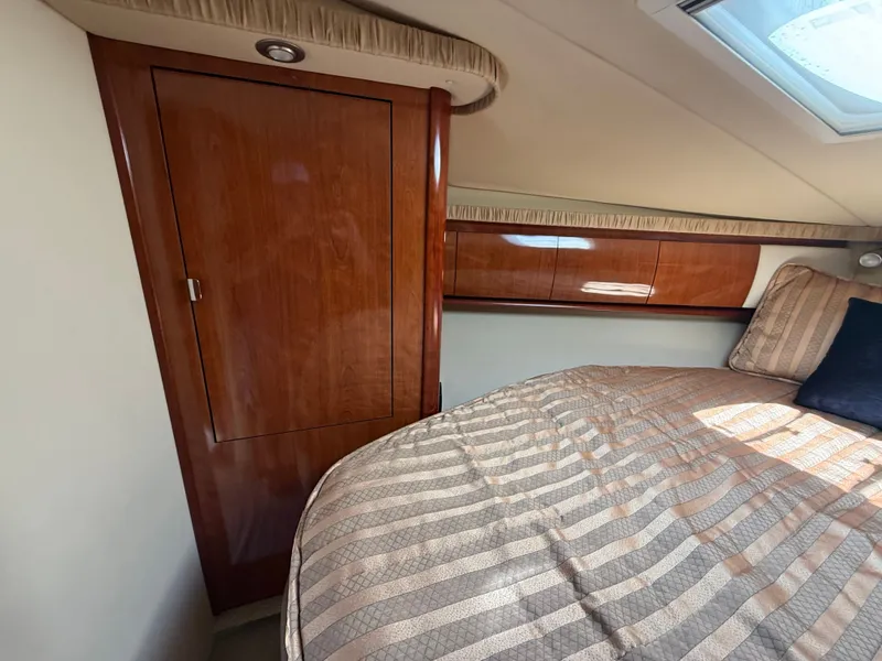 Slide: The Image of Sea Ray 44 Sundancer 2006 - 45