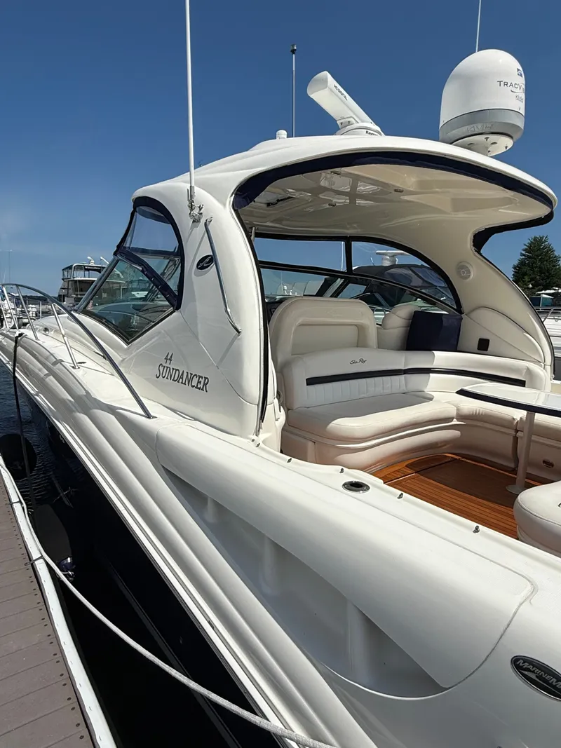 Slide: The Image of Sea Ray 44 Sundancer 2006 - 9