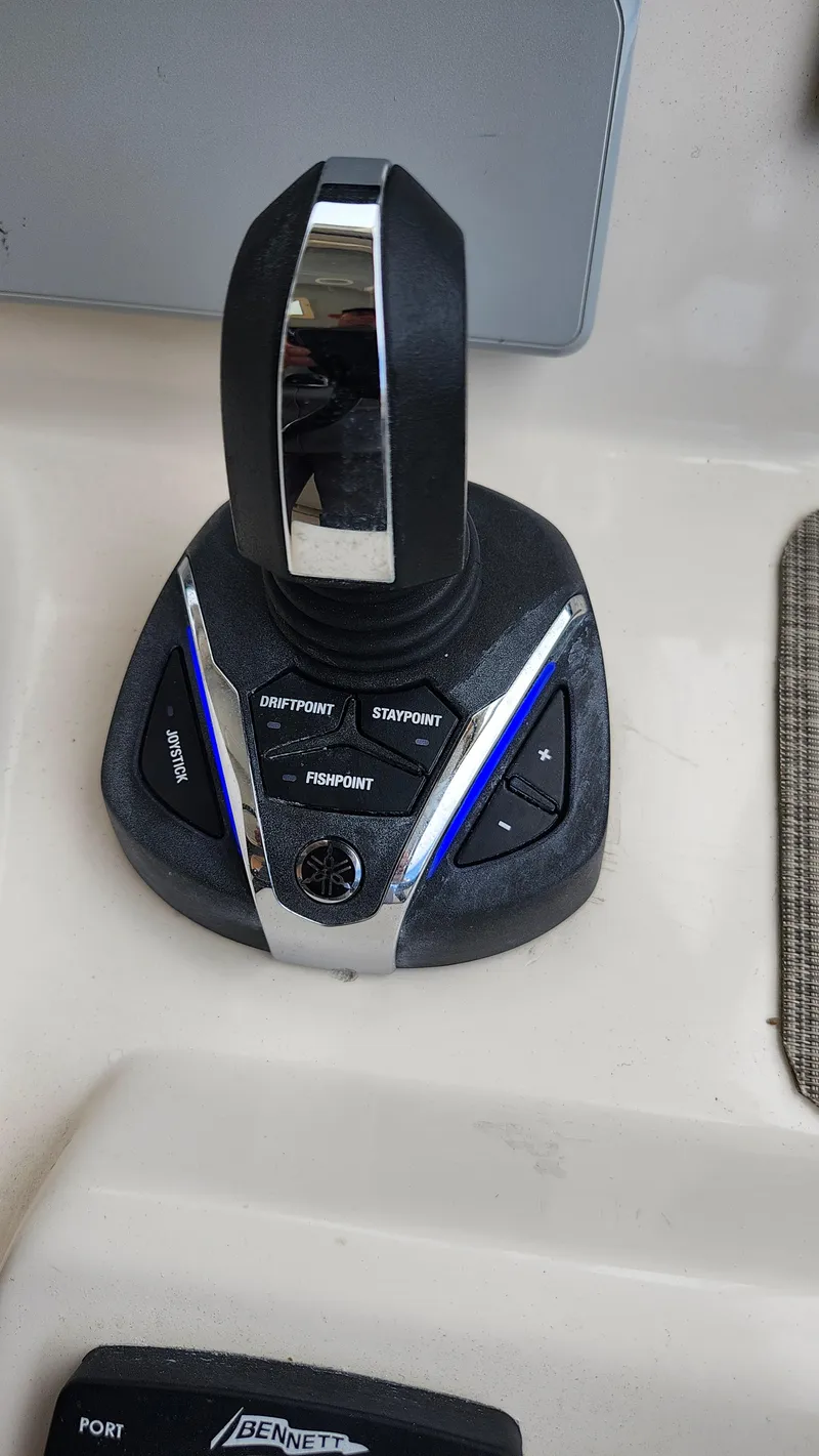 Slide: The Image of Grady-White Freedom 335 2021 - 15