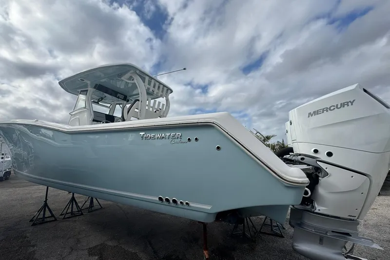 Slide: The Image of Label on Mercury Marine engine, model 400XL, 400 HP, for Tidewater 320 CC Adventure 2025. - 40