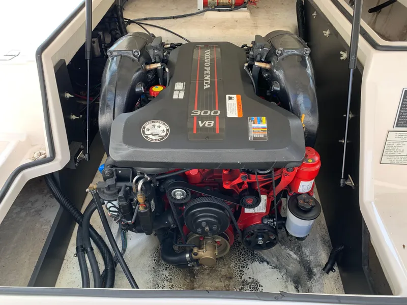 Slide: The Image of Volvo Penta V8 engine in a 2014 Regal 27 FasDeck boat. - 15