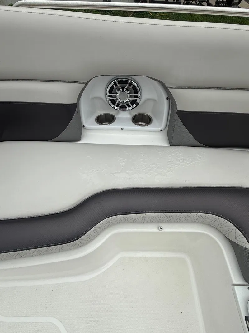 Slide: The Image of Interior of 2022 Hurricane SD 2486 boat with speaker and cup holders. - 6