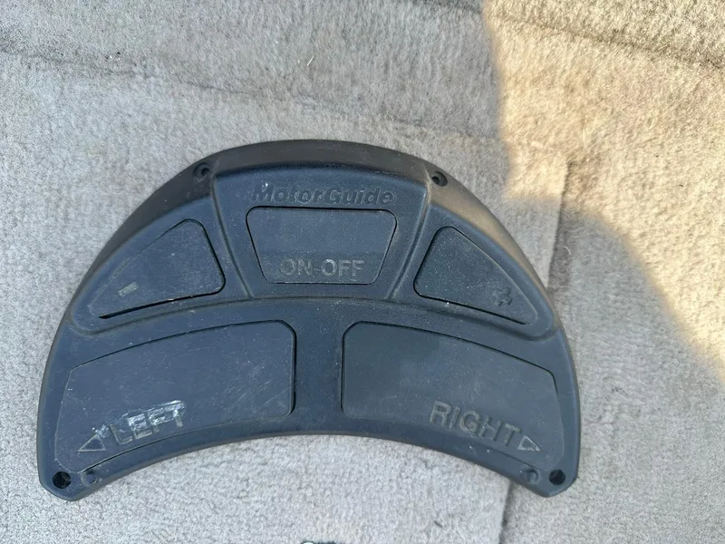 Slide: The Image of Foot pedal control for MotorGuide trolling motor on 2007 Lowe Fishing Machine FM165S. - 26