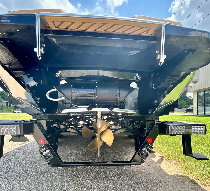 Slide: The Image of MasterCraft XStar 25 2026 - 18