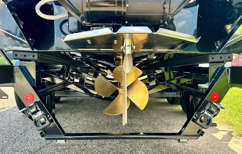 Slide: The Image of MasterCraft XStar 25 2026 - 19