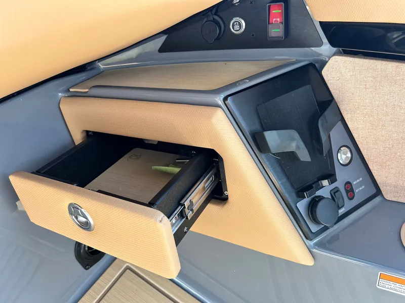 Slide: The Image of MasterCraft XStar 25 2026 - 49