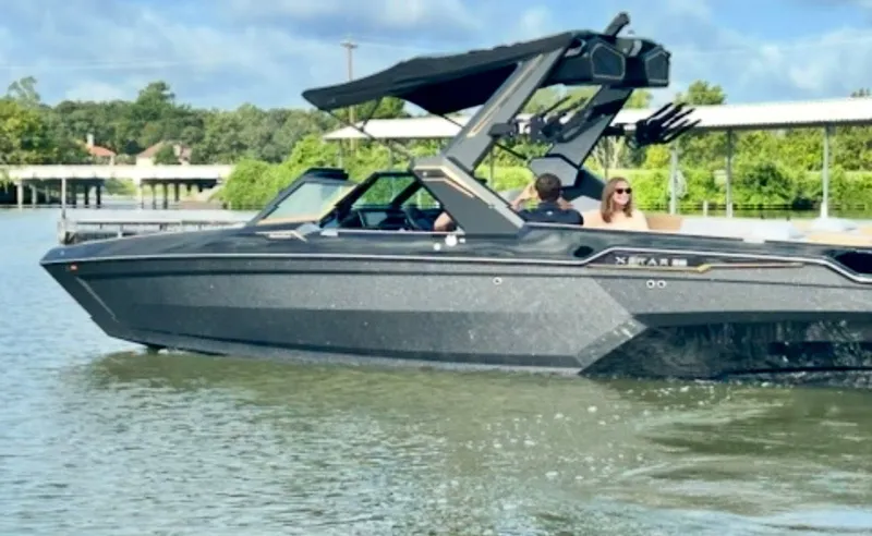 Slide: The Image of MasterCraft XStar 25 2026 - 5