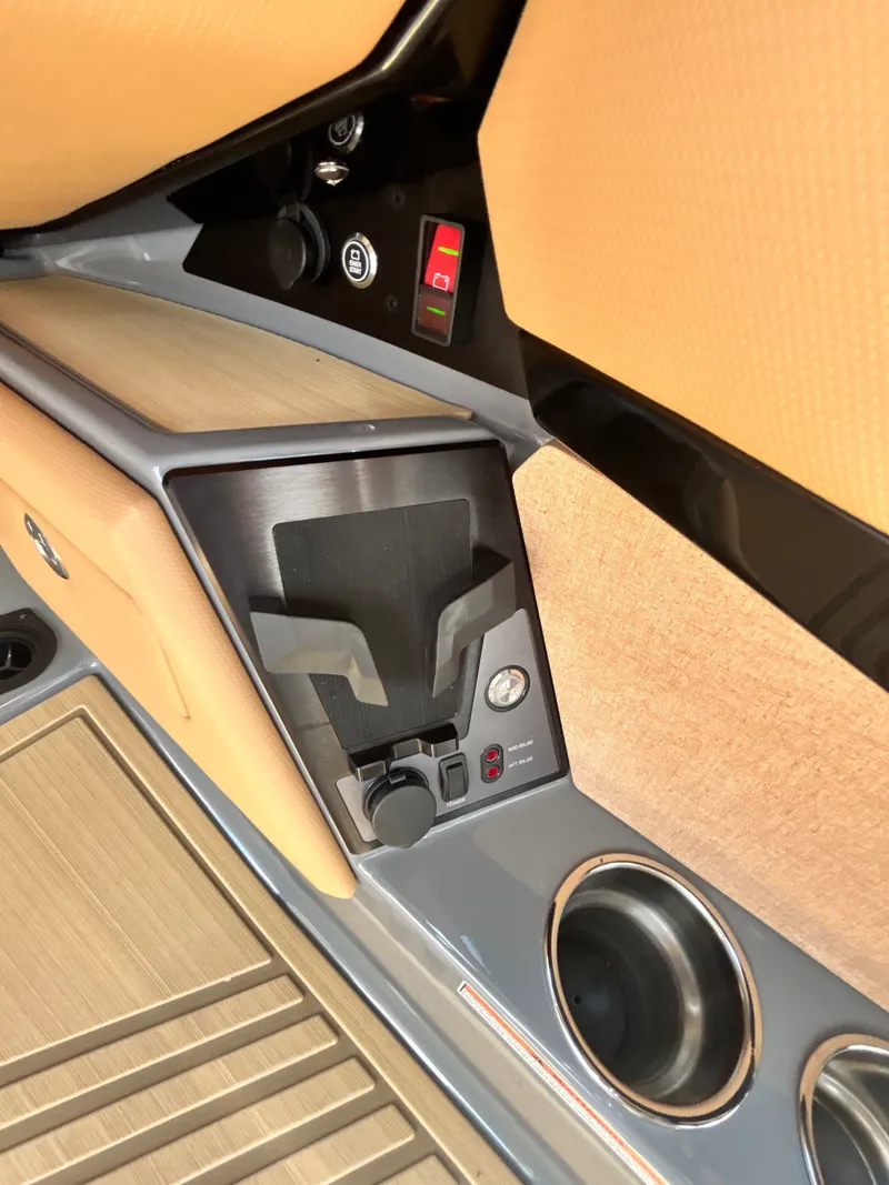 Slide: The Image of MasterCraft XStar 25 2026 - 50