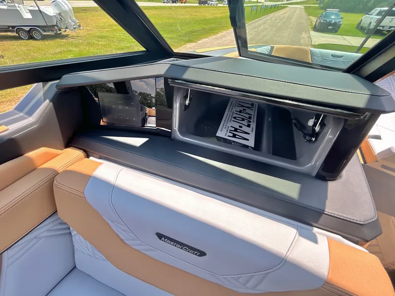 Slide: The Image of MasterCraft XStar 25 2026 - 55