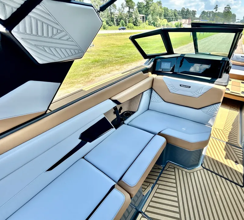 Slide: The Image of MasterCraft XStar 25 2026 - 57