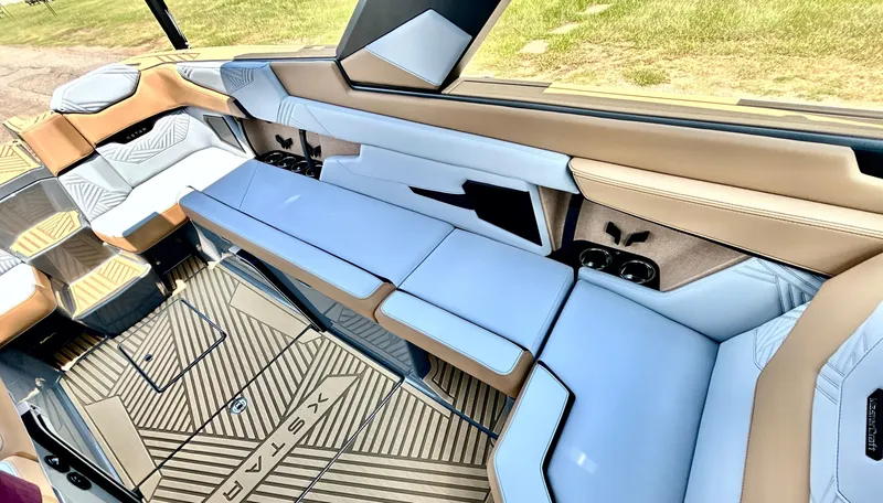 Slide: The Image of MasterCraft XStar 25 2026 - 60