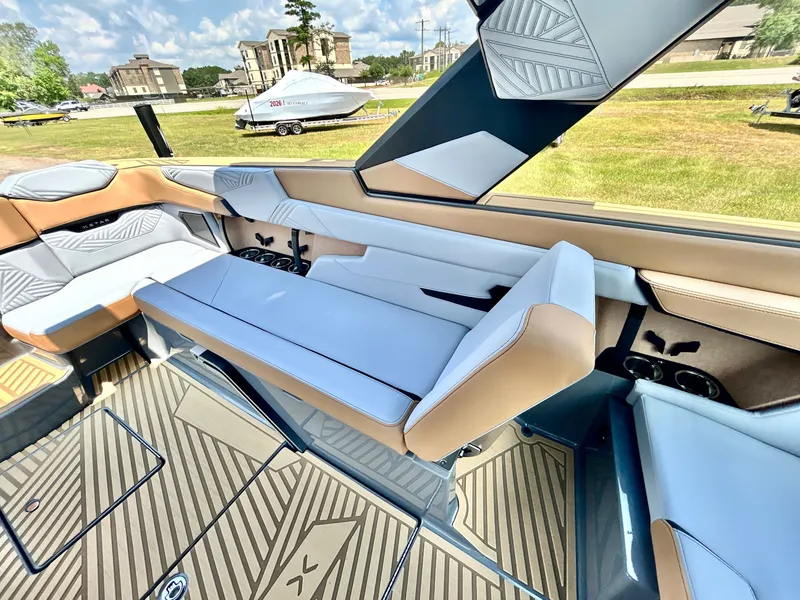 Slide: The Image of MasterCraft XStar 25 2026 - 61