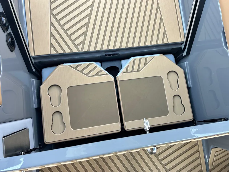 Slide: The Image of MasterCraft XStar 25 2026 - 77