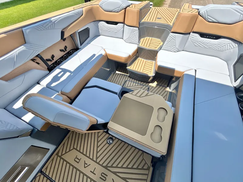 Slide: The Image of MasterCraft XStar 25 2026 - 80