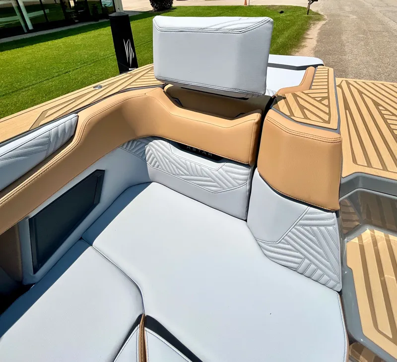 Slide: The Image of MasterCraft XStar 25 2026 - 84