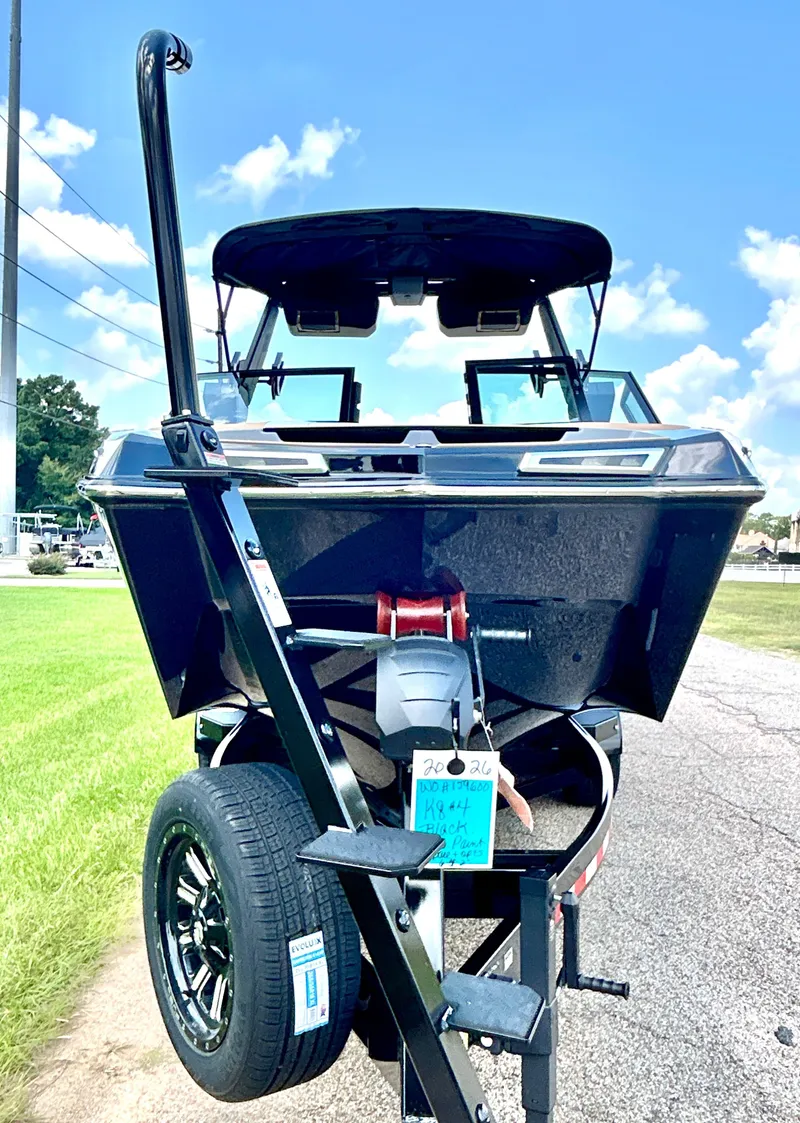 Slide: The Image of MasterCraft XStar 25 2026 - 9