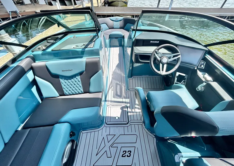 Slide: The Image of MasterCraft XT23 2026 - 28