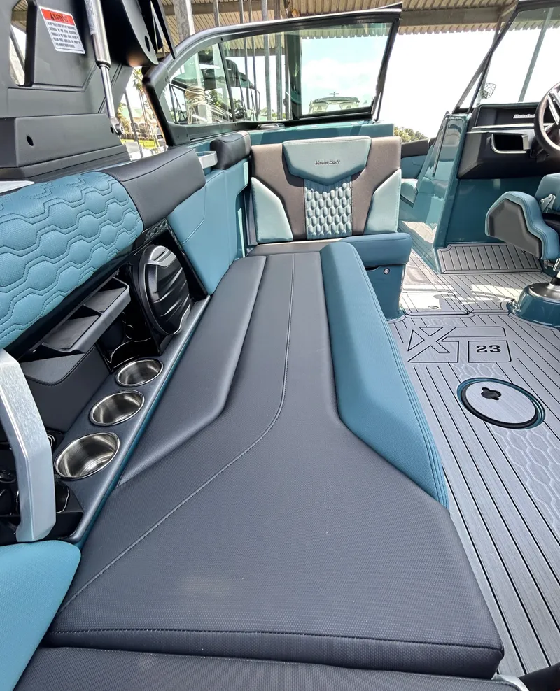 Slide: The Image of MasterCraft XT23 2026 - 31