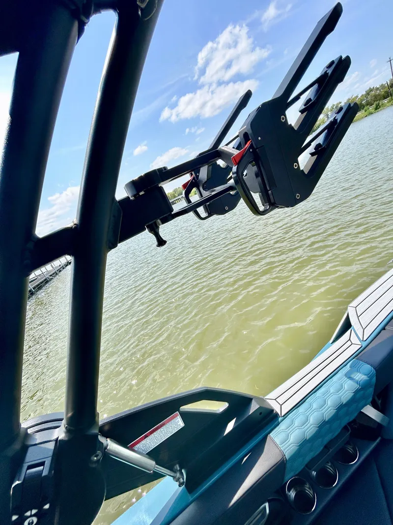 Slide: The Image of MasterCraft XT23 2026 - 52