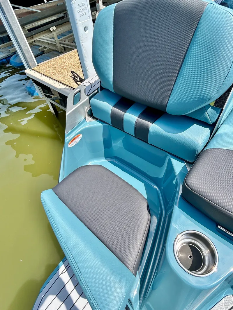 Slide: The Image of MasterCraft XT23 2026 - 66