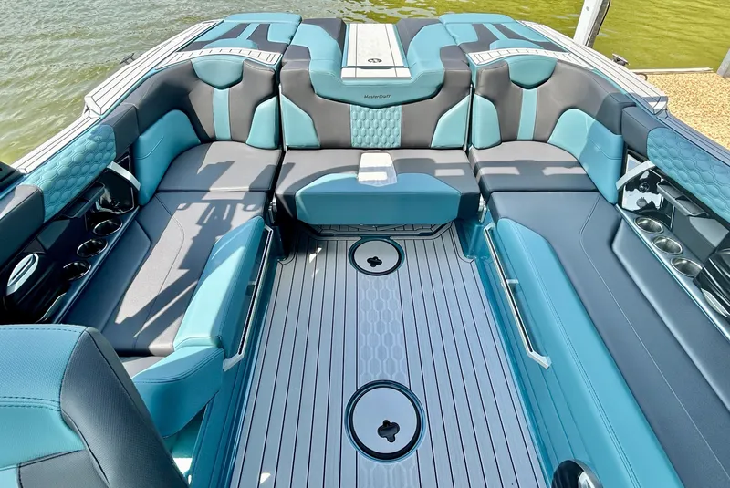 Slide: The Image of MasterCraft XT23 2026 - 72