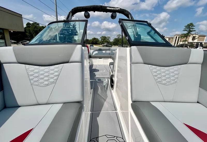 Slide: The Image of MasterCraft NXT 23 2026 - 18