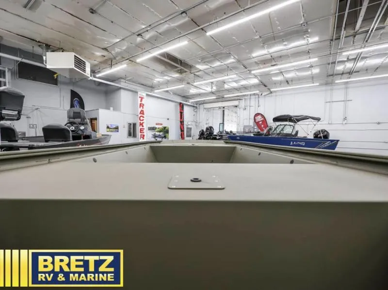 Slide: The Image of Grizzly 1648 Jon 2025 - 9