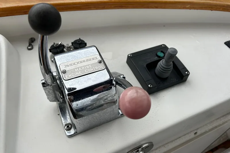 Slide: The Image of Boat control panel with Morse marine engine control, Monk 36, 1998 model. - 28