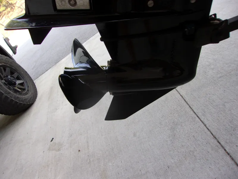 Slide: The Image of Bass Tracker 160 PRO 2020 boat motor propeller on concrete surface. - 13