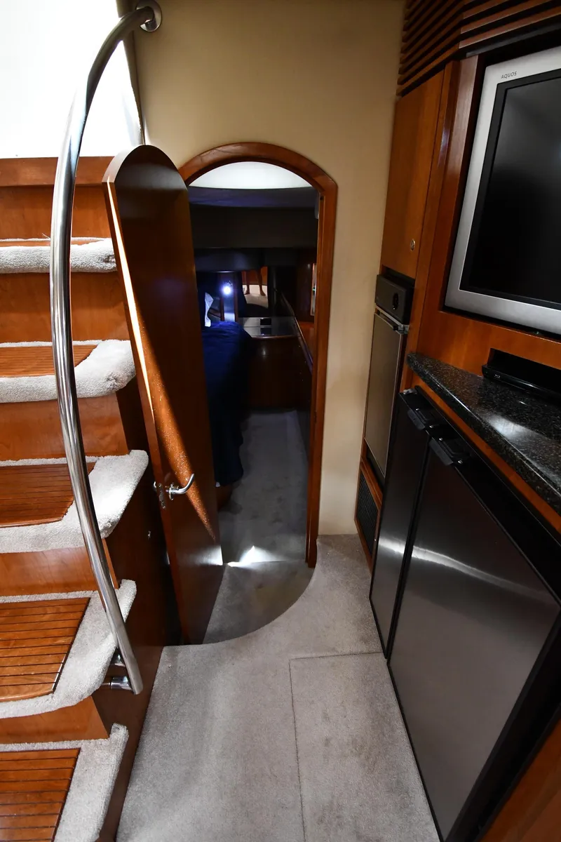 Slide: The Image of Cruisers Yachts 520 Express 2005 - 55