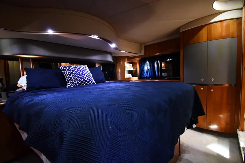 Slide: The Image of Cruisers Yachts 520 Express 2005 - 58