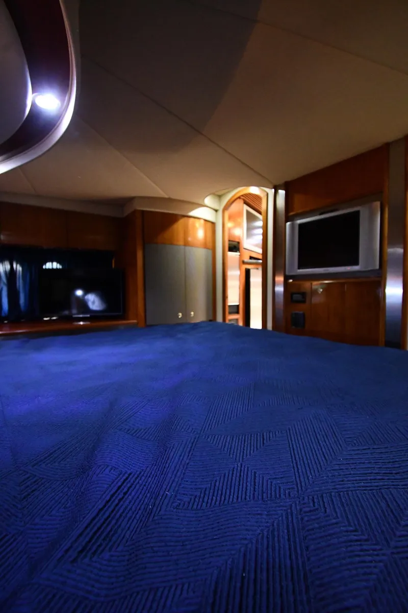 Slide: The Image of Cruisers Yachts 520 Express 2005 - 63