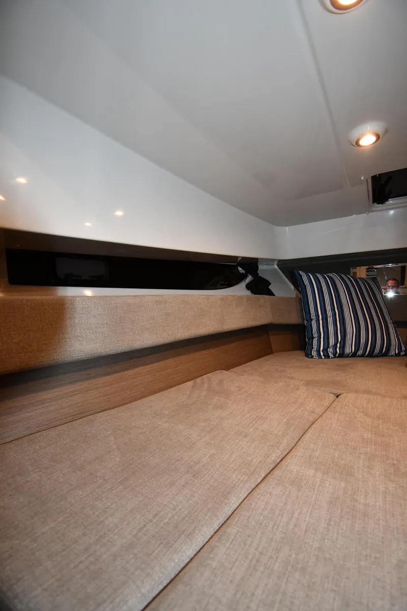 Slide: The Image of Beneteau Flyer 9 SUNdeck 2023 - 52