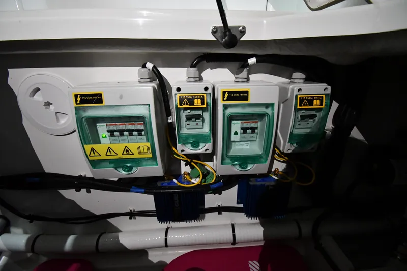 Slide: The Image of Beneteau Flyer 9 SUNdeck 2023 - 69