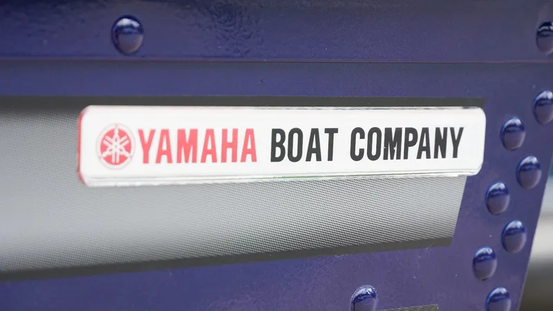Slide: The Image of Yamaha Boat Company logo on 2025 G3 Angler V164 C boat. - 36