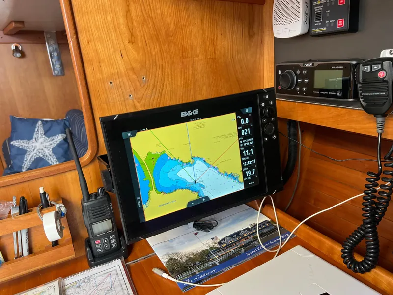 Slide: The Image of Navigation equipment inside a 2001 J Boats J/120 sailboat, featuring a B&G chartplotter. - 40