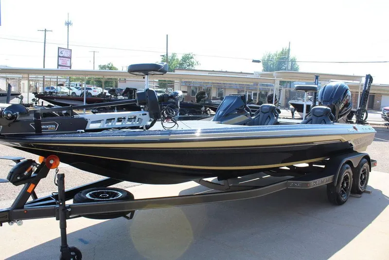 Slide: The Image of 2026 Skeeter ZXE21 bass boat on trailer, featuring sleek design and modern equipment. - 7