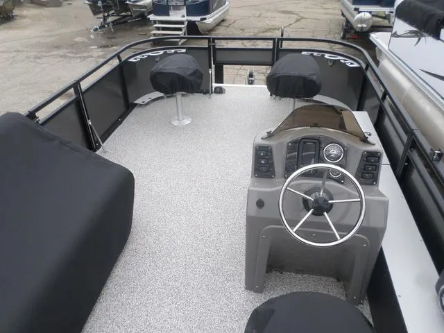 Slide: The Image of Angler Quest 818 Panfish 2025 - 5