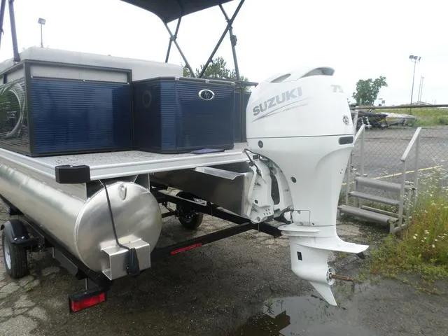 Slide: The Image of Angler Quest 818 Panfish 2025 - 9