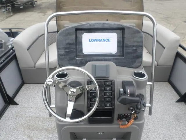 Slide: The Image of Angler 8522 Fish N Cruise 2022 - 8